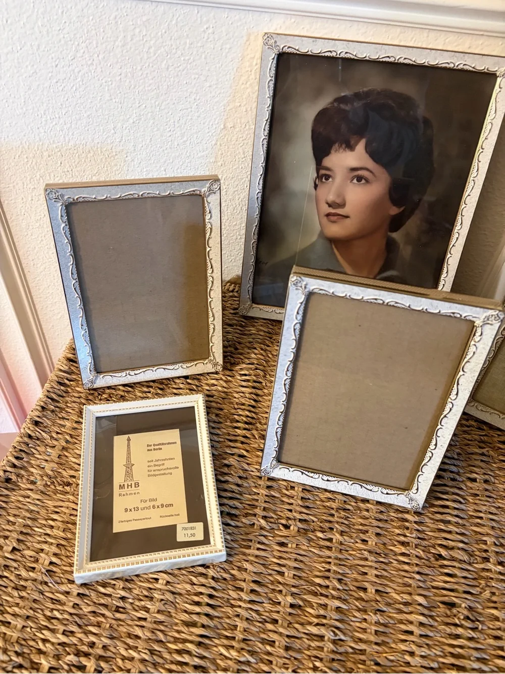 Vintage White and Gold 1980’s Metal Picture Frames Glass Fronts Lot of 5